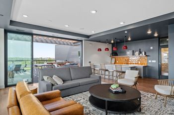 5Th floor lounge